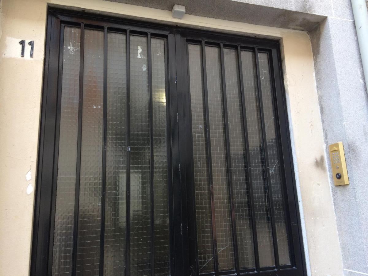 Studio Pigalle De 25 M2 - 2 Lits Simples Type Gigogne Pour 2 Personnes - Quartier Touristique De Paris - 2 Minutes De La Station Metro Pigalle ,Petit Train Vers La Butte Montmartre-Cabaret Moulin Rouge A 200 M,Cabaret Chez Michou-Restaurants-Saunas Παρίσι Εξωτερικό φωτογραφία